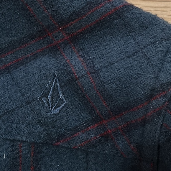 Volcom Windproof Quilted Flannel, size L - Picture 6 of 7